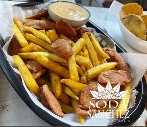 126130339 1016585042149092 1102139045736016655 o 300x259