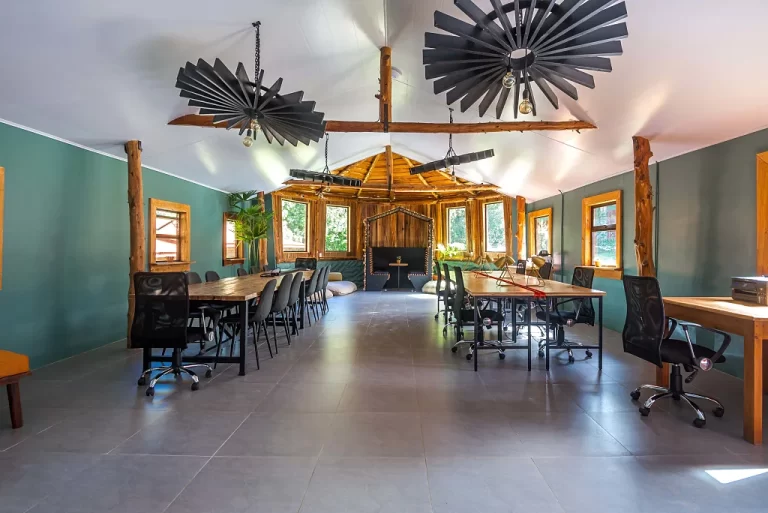 Selina Monteverde CoWorking Space 768x513