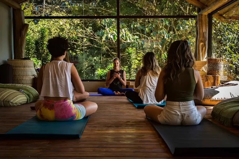 Selina Monteverde Yoga 768x512