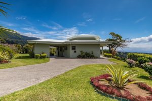 LX Costa Rica Real estate consultant 300x200